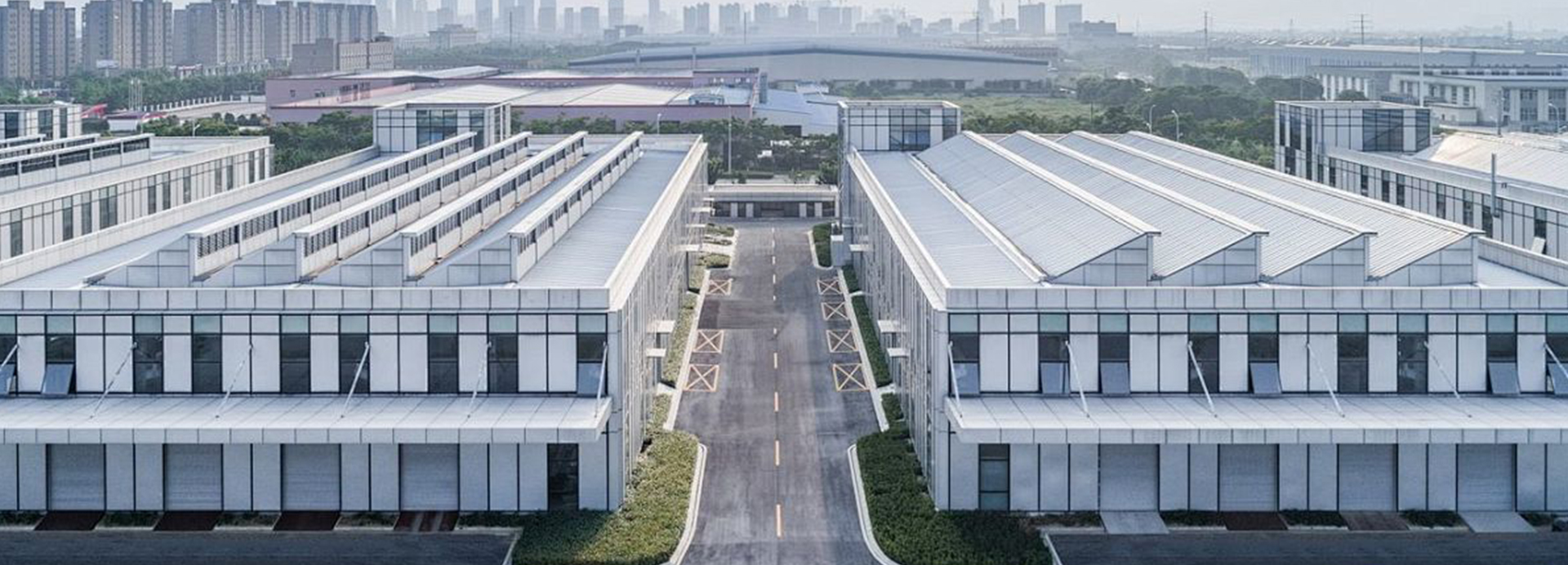 以人为本、团结拼搏、开拓创新、服务客户